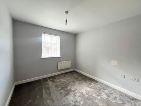 Woodland Walk, Aldershot, Hampshire, GU12 - Photo 3