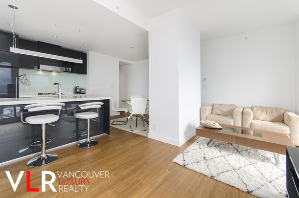 Condo in Downtown Vancouver, BC - Photo 1