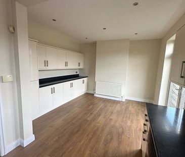 3 Bed Semi-Detached House, Ring Road, LS15 - Photo 6