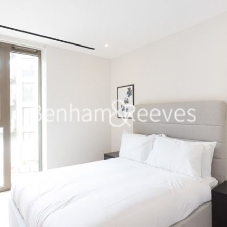 2 Bedroom flat to rent in Saxon House, Parkland Walk, SW6 - Photo 1