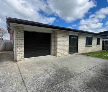 2 Bedrooms, 1 Bathroom and 3 Carpark ! Includi... - Photo 3
