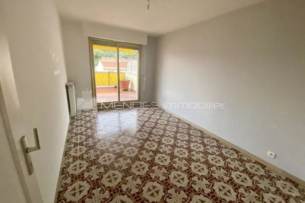 GRAND 3/4 PIECES AVEC TERRASSE GARAGE ET CAVE - Photo 1