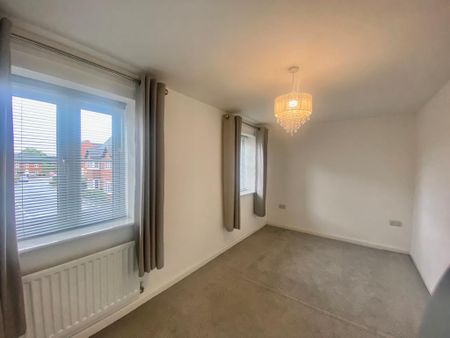 3 bedroom mews to rent - Photo 3