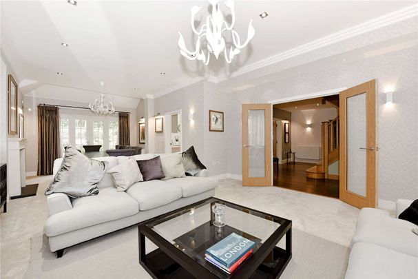 Stunning detached home which is finished to a high standard throughout - Photo 1