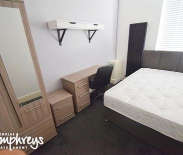6 bedroom terraced house to rent - Photo 3