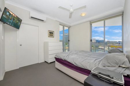 Fully furnished apartment in the Heart of the City. - Photo 5