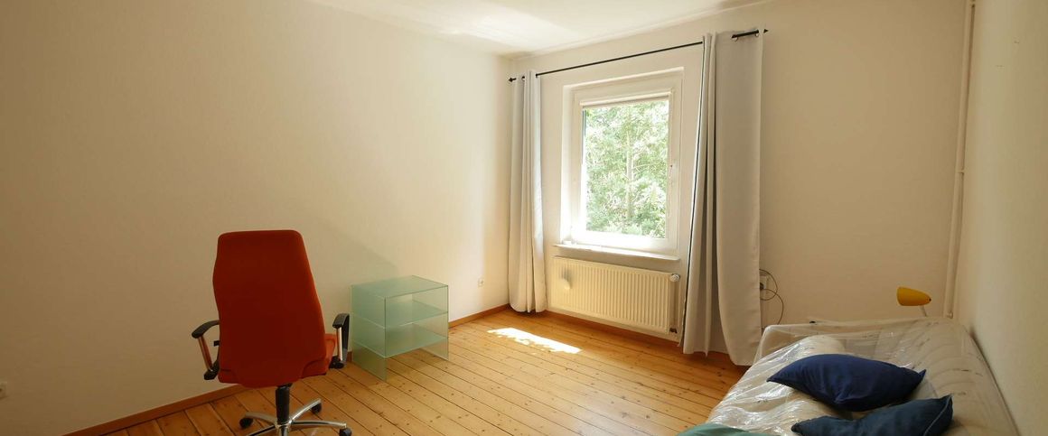 Waldhausen – Hübsches Reihenhaus für die Familie oder Firmen-WG über zwei Etagen mit großer Terrasse - Photo 1