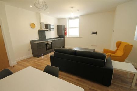 2 bedroom apartment to rent - Photo 3