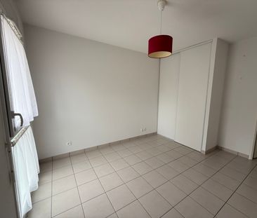 Location Appartement 2 pièces 45m² FLEURY LES AUBRAIS 45400 - Photo 3