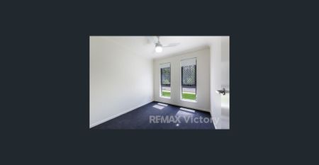 Private modern duplex - Photo 2