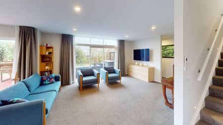 Waikanae - 4 Bedrooms - Photo 3