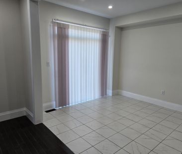 For Lease - 2207 Lozenby Street, Innisfil, Ontario - Photo 2