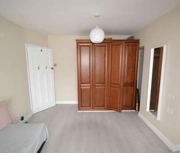 Langdale, Greenford, UB6 - Photo 5