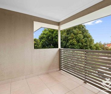 Walking to Woolworths Shopping center - Photo 4