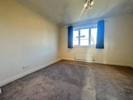 2 bedroom semi-detached house to rent - Photo 3