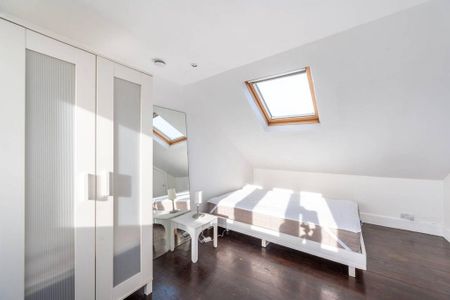 3 bedroom flat to rent - Photo 3