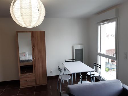 Location Appartement 1 pièce 27m² ALBI 81000 - Photo 3