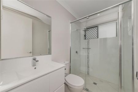 Modern & Low-Maintenance Living in Convenient Oonoonba Location! - Photo 4