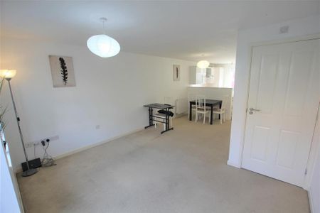 2 bedroom terraced house to rent - Photo 4