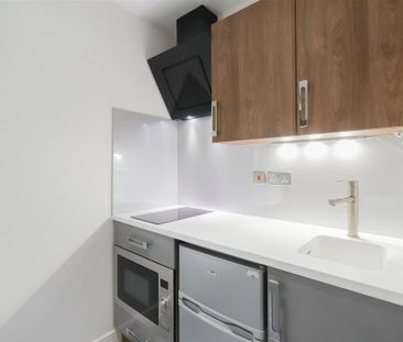 Studio to rent - Photo 5