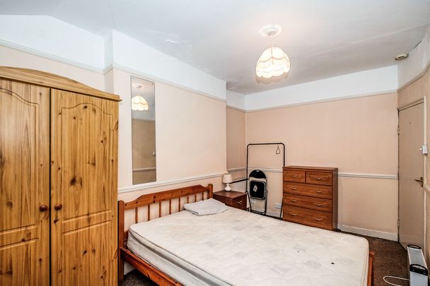 1 bedroom apartment to rent Marine Parade, Worthing, West Sussex, BN11 - Photo 1