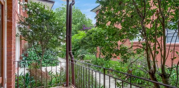 Convenient Lane Cove Living - Photo 2