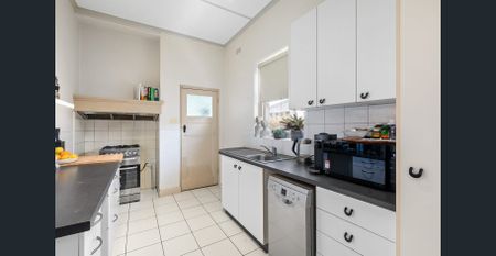 Two Bedroom House with Huge Backyard and Sauna. - Photo 5