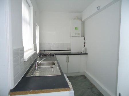 4 bedroom apartment to rent - Photo 5