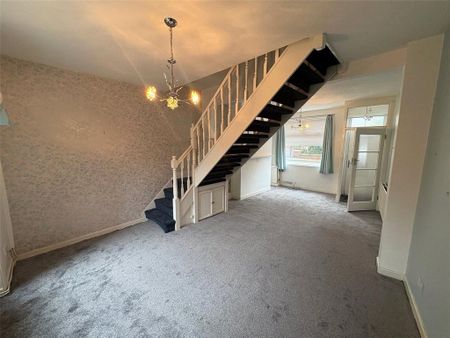 2 bedroom terraced house to rent - Photo 2