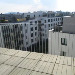 U-Bahn vor der Tür, Balkon mit Aussicht, superruhig, neuwertig (2019), modern - Foto 3