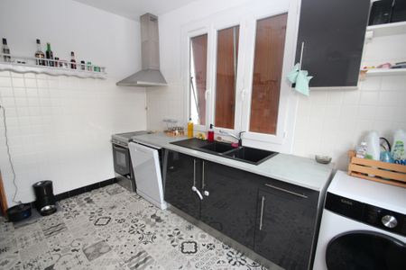 Location Appartement 4 pièces 69m² DECIZE 58300 - Photo 4