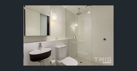 Stylish Apartment in Fantastic Location - Photo 4