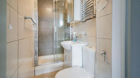 6 bedroom terraced house to rent - Photo 5