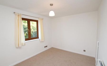 Ocean Letting and Management are pleased to offer this great two bedroom house to rent in Bradley Stoke, available from December on an unfurnished basis. - Photo 3