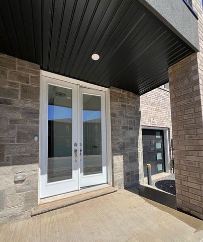 For Lease - 5678 Dorchester Road Unit# 60, Niagara Falls, Ontario - Photo 3