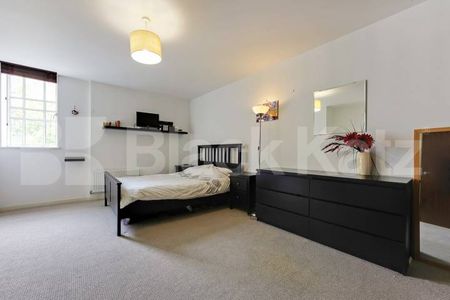 Stunning apartment offering 786 Sq.Ft. of living space & 24 Hr. Concierge - Photo 4