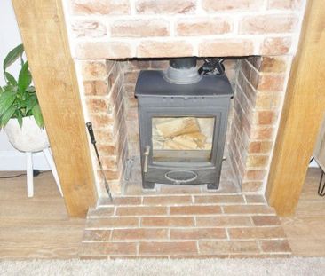 2 bedroom terraced house to rent - Photo 2