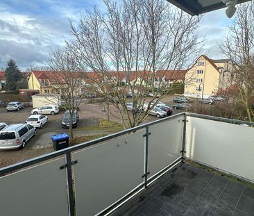 Renovierte 3-Raum-Wohnung mit Balkon und Außenstellplatz! - Foto 3