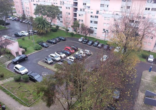Quarto individual com wc privado em Telheiras