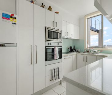 Fully Furnished Beachside Apartment - Photo 5
