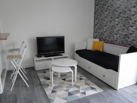 Location Appartement 1 pièce 33m² CLERMONT FERRAND 63000 - Photo 2