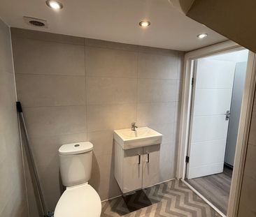 Studio Flat, Croydon Road, SE20 - Photo 3
