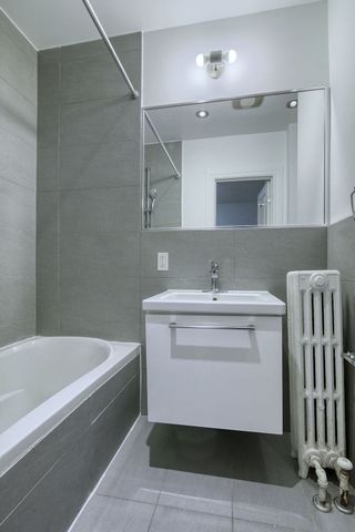 3710-3730 Queen Mary - Photo 3