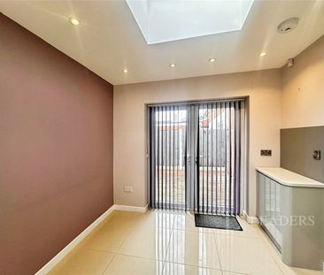 house to rent Tanhouse Farm Road, Solihull, West Midlands, B92 - Photo 4