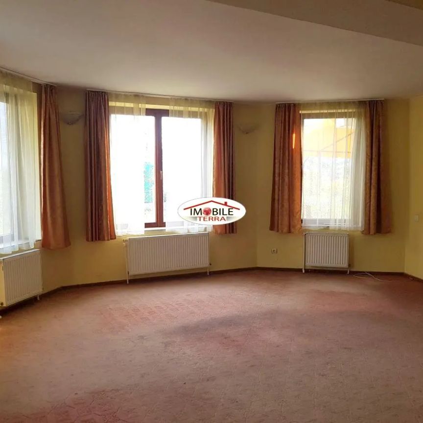Casa de inchiriat pentru locuit sau firma pe Cl. Dumbravii - Fotografie 1
