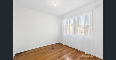 Three Bedroom, Two Bathroom, Two Carspots. - Photo 4