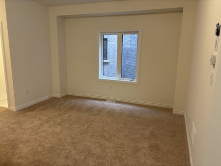 For Lease - 7 Mckernan Avenue, Brantford, Ontario - Photo 2