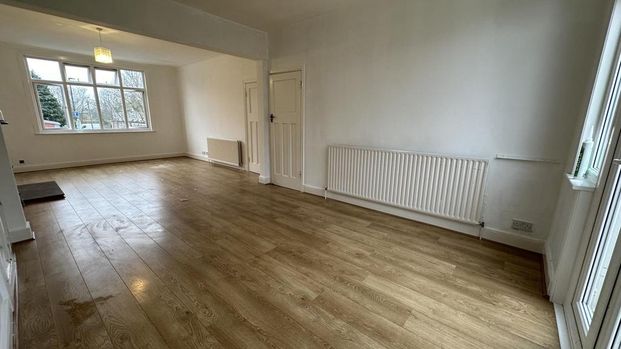 3 bedroom terraced house to rent - Photo 1