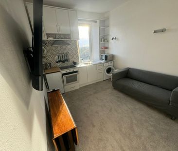 1 Bedroom Property To Rent - Photo 2