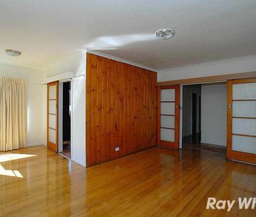 Perfect family home - 6 month lease only - Photo 6